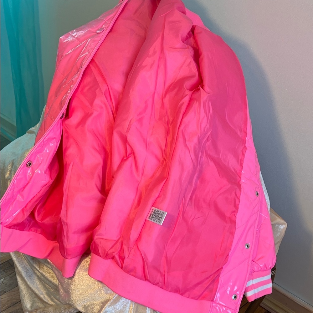 Fashion Nova Glossy Pink Jacket
BRAND NEW! SUPER PRETTY!
BUBBLEGUM PINK! - Picture 10 of 10